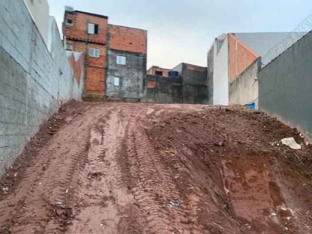 Terreno para Venda em Taboão da Serra - 5